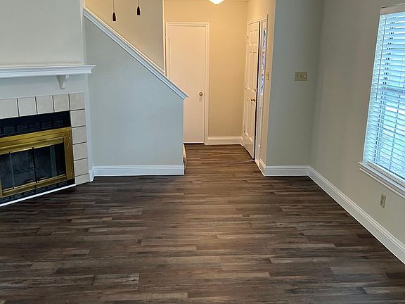 4th image of 2220 Arbor Creek Dr