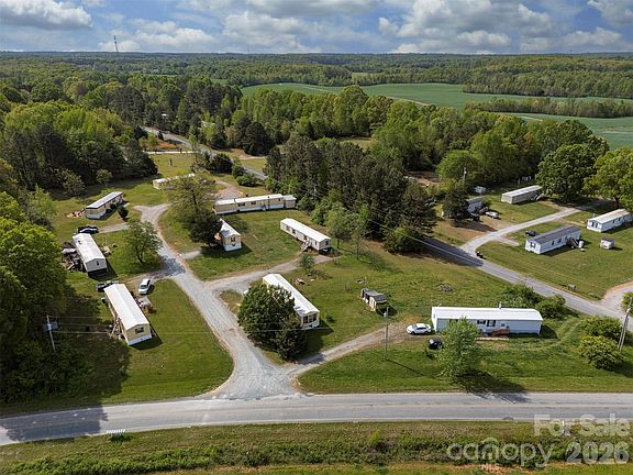 4th image of 1717 Roscoe Howey Rd