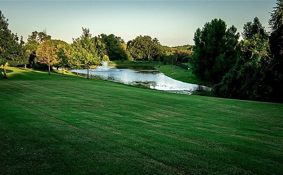 1st image of 500 Stonebrook Dr