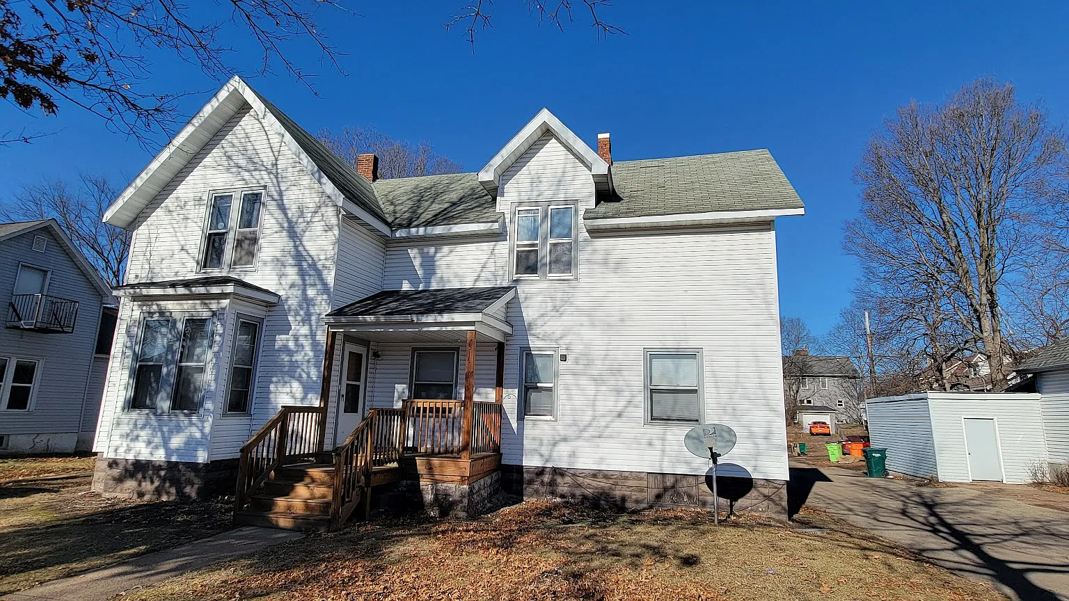 3 bed, 800 sqft, $1,230 — Photo 1