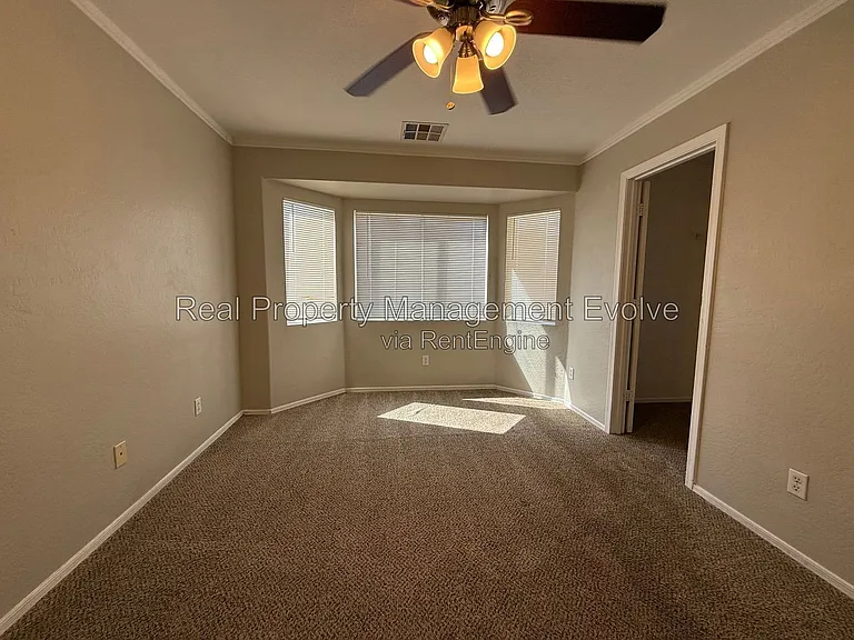 22621 W Yavapai St — Photo 10