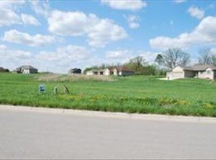 414 E McHugh St, Holmen, WI 54636