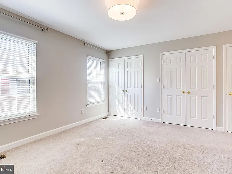 1706 S Edgewood St — Photo 55
