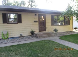 1511 19 1/2 St S, Moorhead, MN 56560