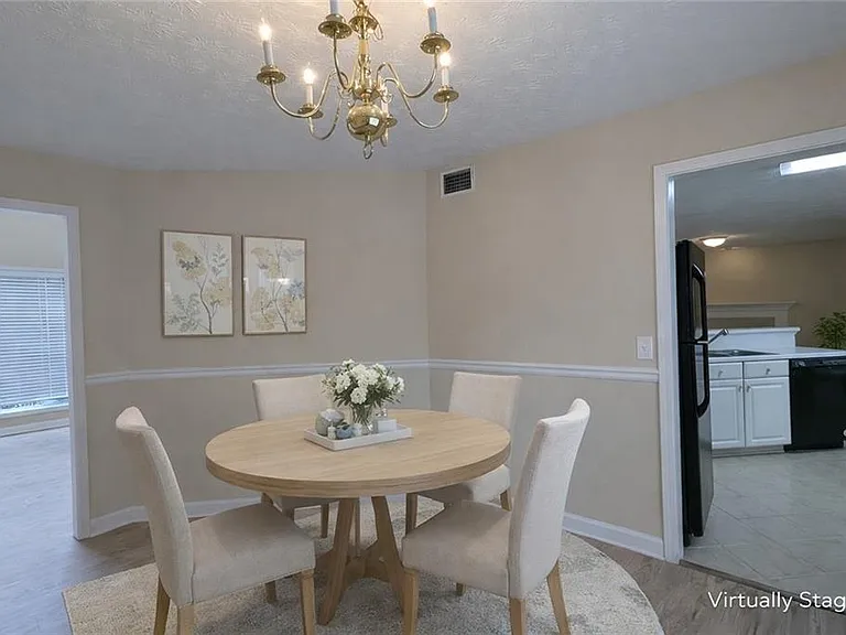 710 Suwanee Lakes Cir — Photo 14