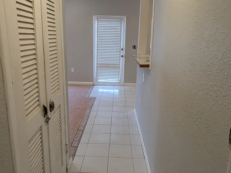 Roberta St — Photo 5