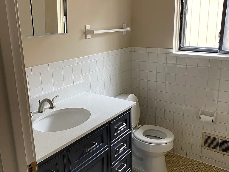 216 Magnolia Ave #218-1/2 — Photo 7