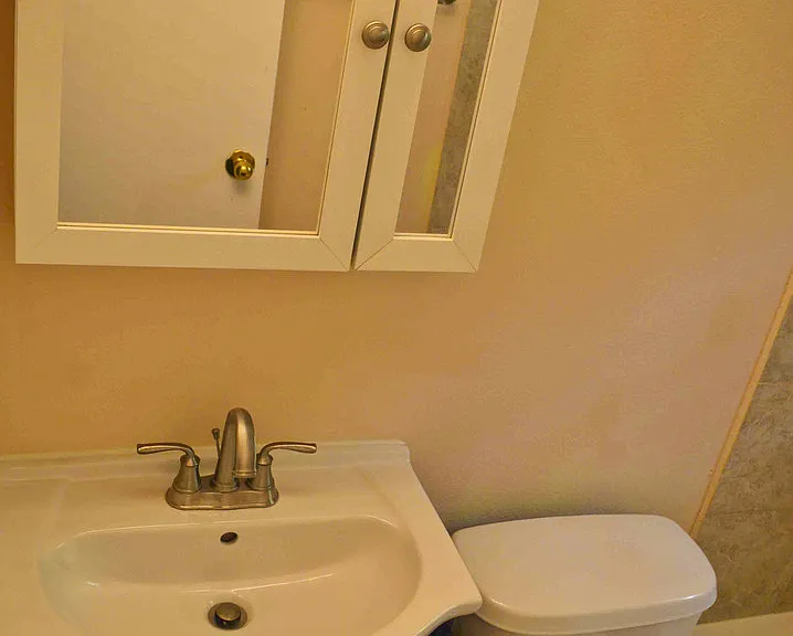 111 Columbia Dr #6 — Photo 4