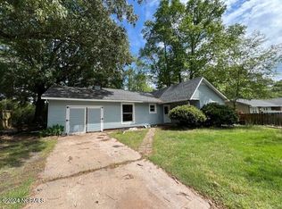 409 Sterling Rd, Jacksonville, NC 28546