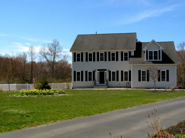8 Laura Jane Ln, Griswold, CT 06351