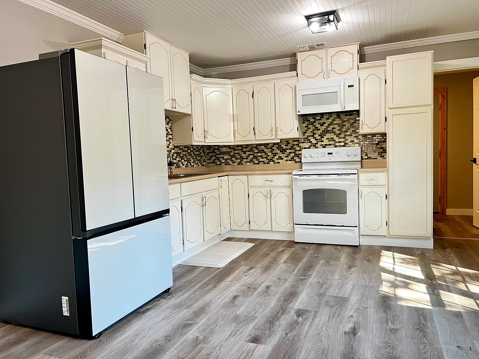 2 bed, 936 sqft, $1,275 — Photo 3