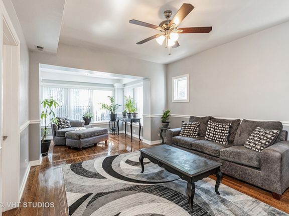 3rd image of 7246 S King Dr