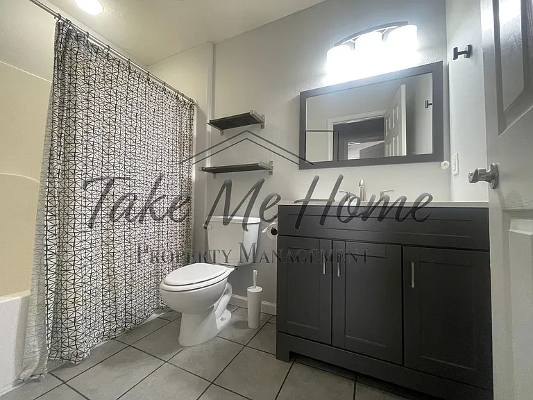 821 S Barberry Ct — Photo 8