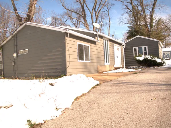 6104 Emerald Ave, Saint Louis, MO 63135