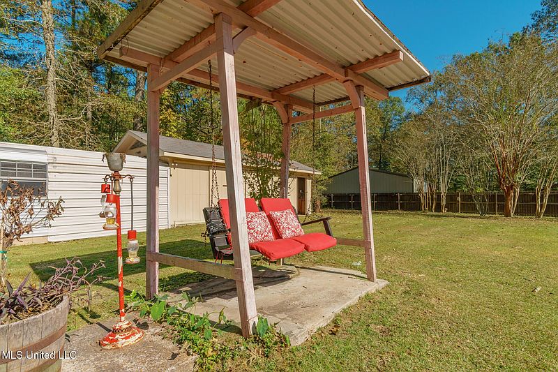 Property photo 43