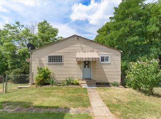 553 Fair Oaks St, Mc Kees Rocks, PA 15136