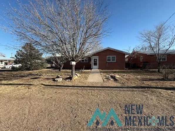 320 E 9th St, Portales, NM 88130