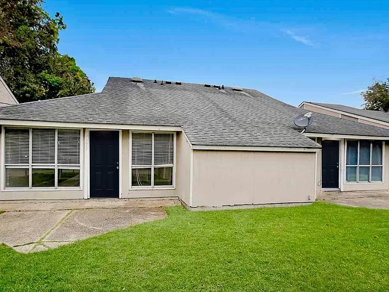 1975 Brightside Dr — Photo 8