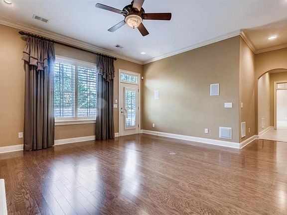 5th image of 2309 Sandy Oaks Dr