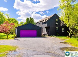 2671 Community Dr, Bath, PA 18014