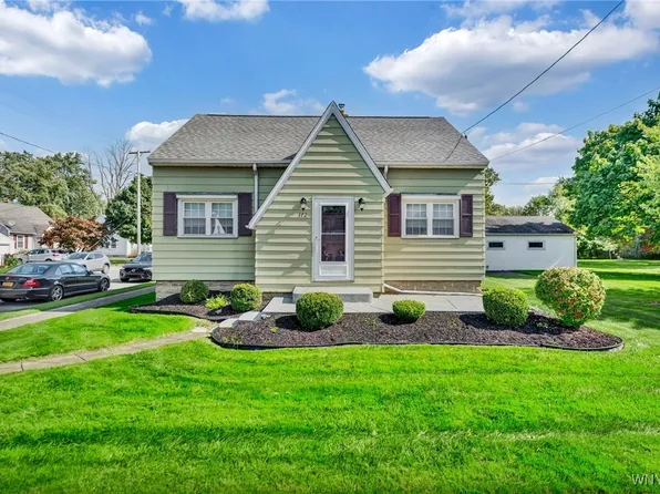 172 Irwinwood Rd, Lancaster, NY 14086