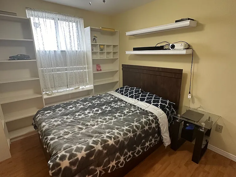 334 Queen Mary Rd #112 — Photo 7