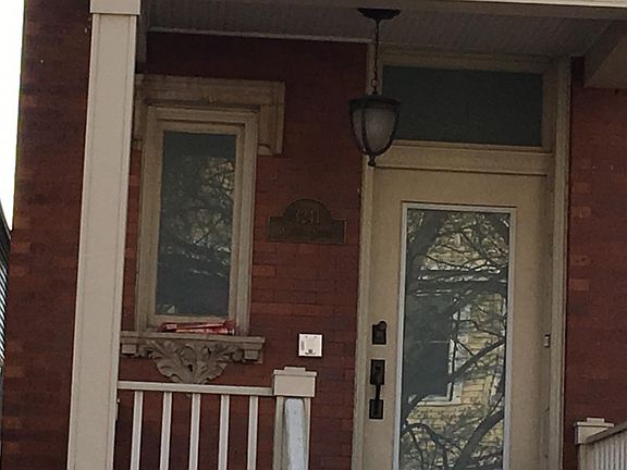 2nd image of 3241 N Whipple St