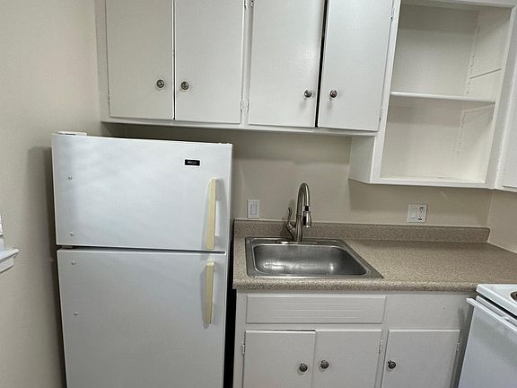 4th image of 460 N Winchester Blvd APT 7
