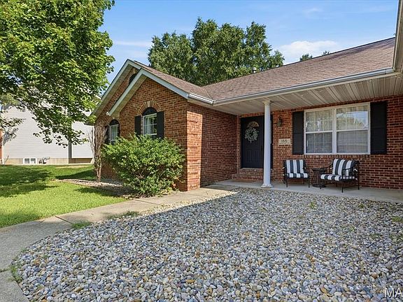2nd image of 166 Hodgens Mill Ln