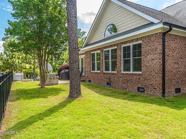 201 Sundew Ct — Photo 62