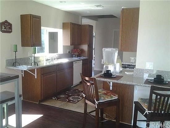 3rd image of 7738 Lankershim Ave