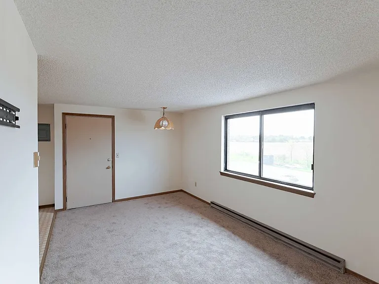 Maplewood Apartments — Photo 37