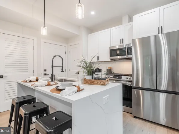 5908 9th St NW APT 3, Washington, DC 20011