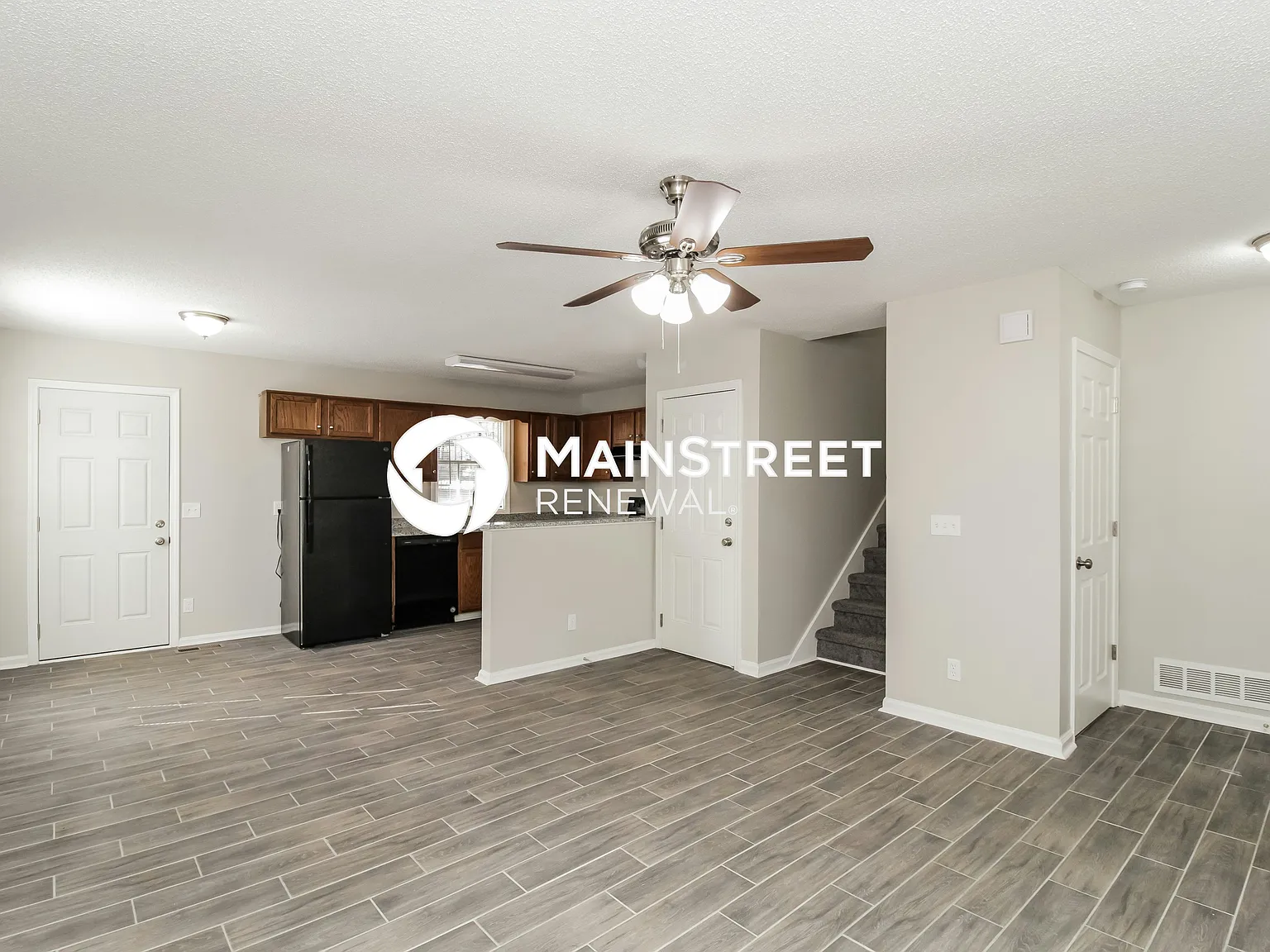 581 Southern Trace Dr — Photo 2