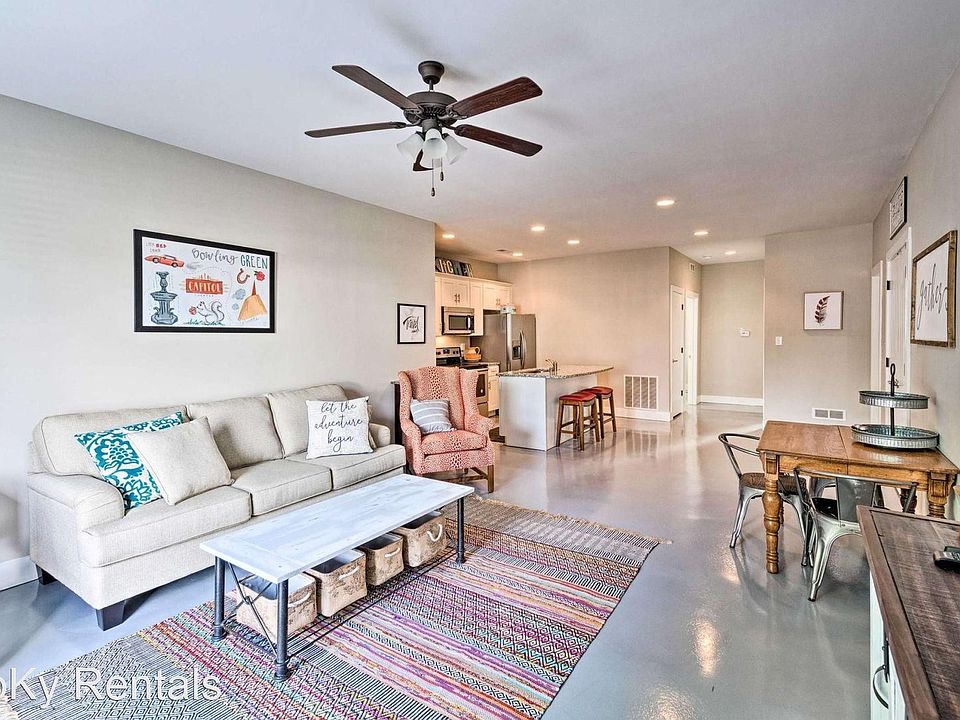 1st image of 1117 Greenwood Aly APT 10