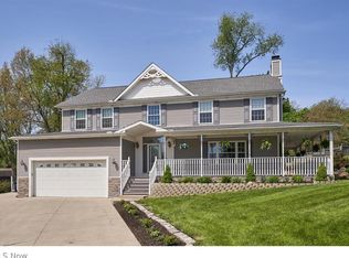 1907 Cherrywood Ln, Akron, OH 44312