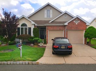 56 Westboro Ln, Monroe Township, NJ 08831
