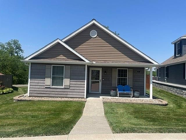 1st image of 4801 N Creek Wood Dr