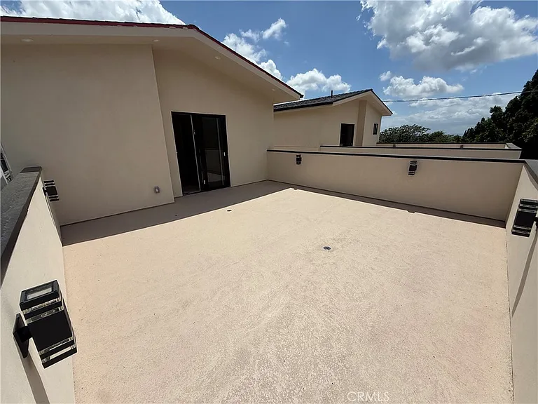 7826 Kyle St — Photo 16