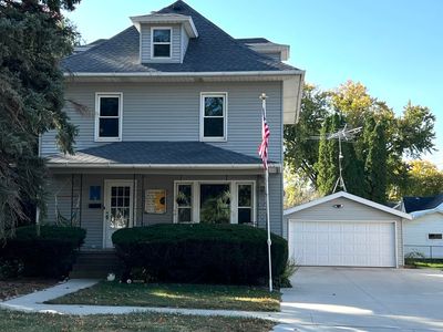 511 E Main St, New Hampton, IA, 50659