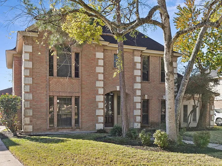 14819 Walbrook Dr — Photo 40