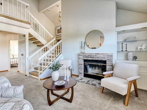 2nd image of 1114 Redwood Boulevard