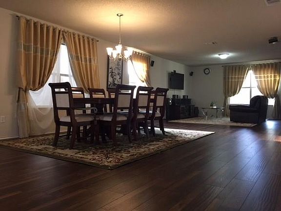 5th image of 305 Blairwood Dr