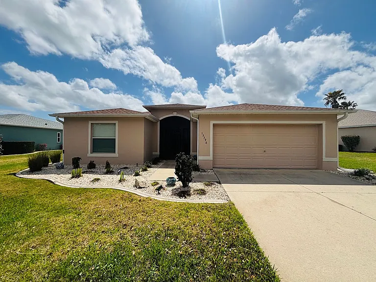 15596 SW 13th Cir — Photo 4