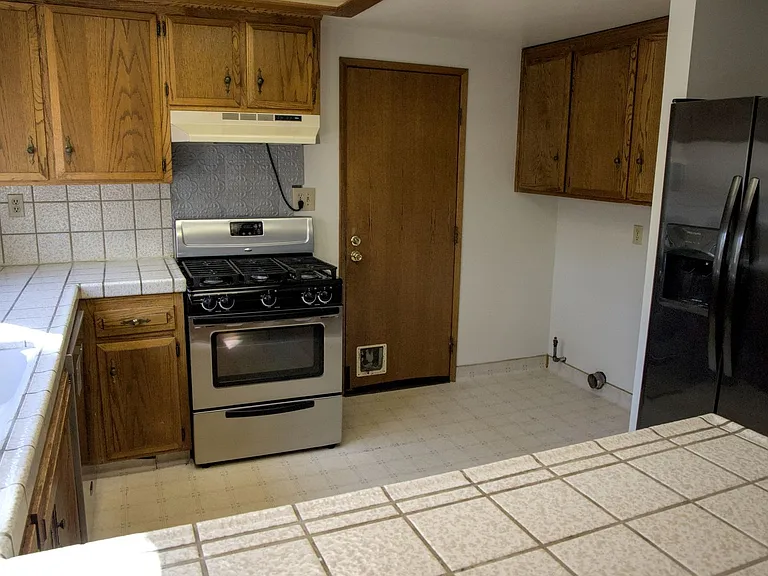 539 Highland Rd #A — Photo 8
