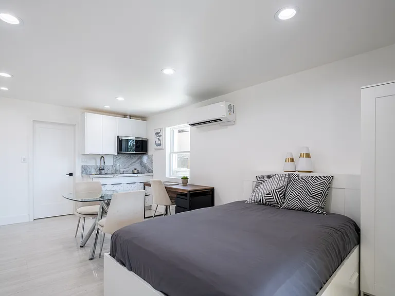 1731 Leaning Pine Dr — Photo 1
