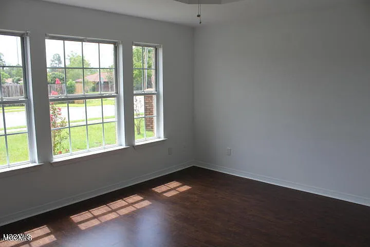 12004 Harmony Cir — Photo 7