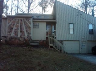 2999 Skidaway Ct, Stone Mountain, GA 30087
