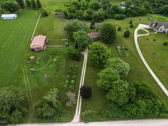 1410 Walnut Ln, Cumming, IA 50061