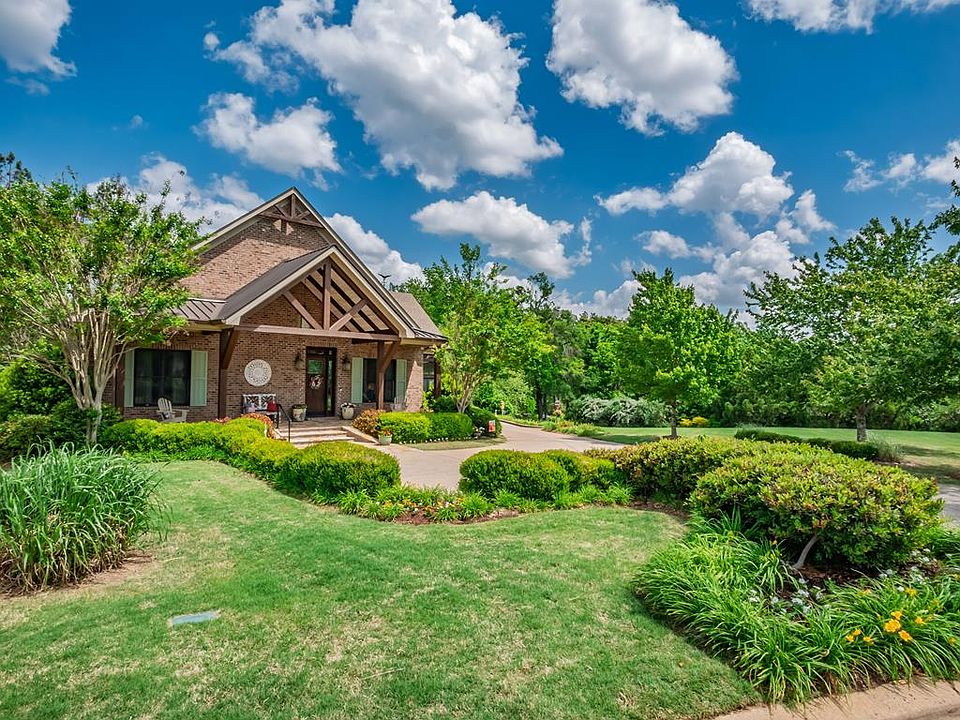 1st image of 2411 W Wellsgate Dr